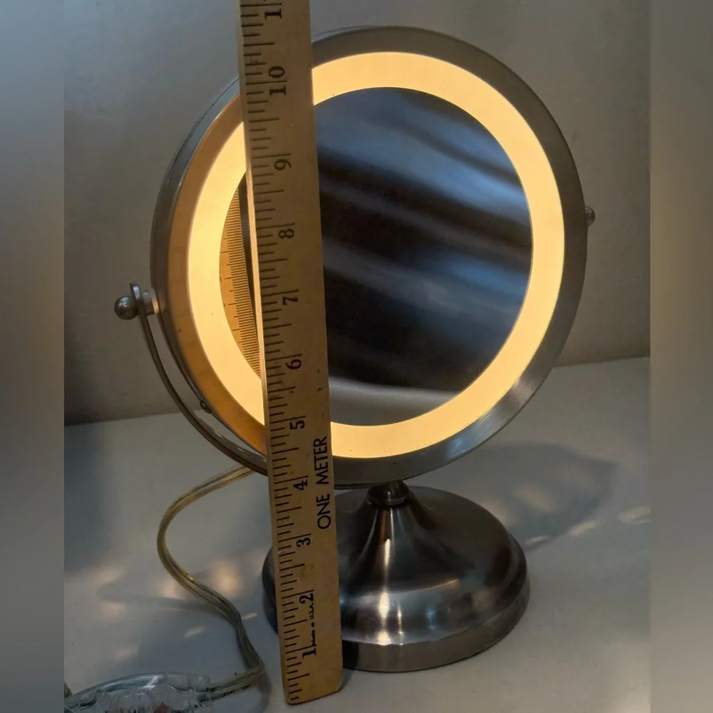 Vintage Silver Vanity Makeup Mirror 6x Magnification w/ Light Operational Table‎